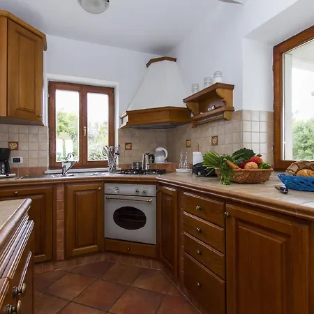 Holiday home Mit Privatpool Fuer 8 Personen Ca 220 Qm In Skitaca, Istrien Bucht Von Rasa Skitaca