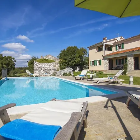 Holiday home Mit Privatpool Fuer 8 Personen Ca 220 Qm In Skitaca, Istrien Bucht Von Rasa *